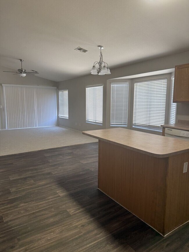 Foto del edificio - 4 Bedroom in San Tan Ranch, Gilbert!