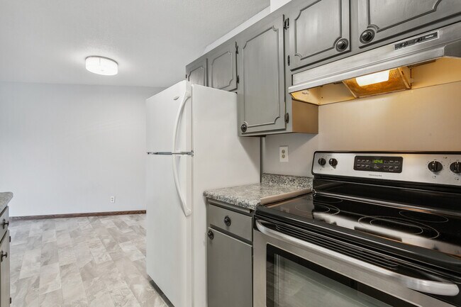 Kitchen - 3200 Virginia Ave S