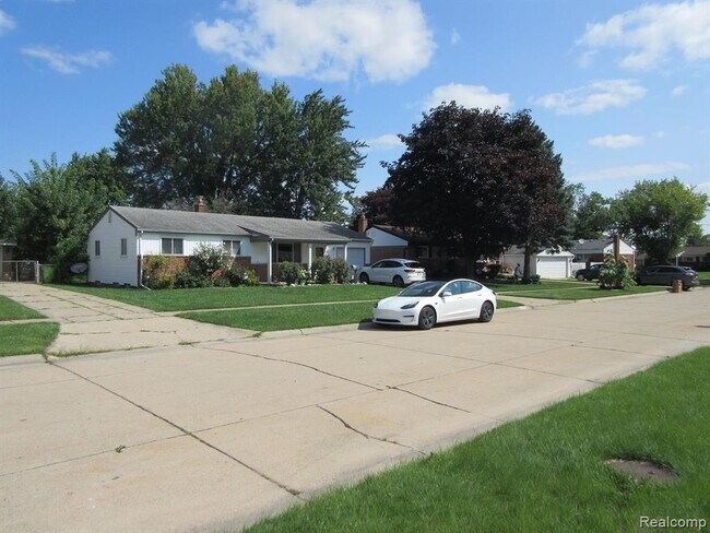 Foto del edificio - 33639 Newport Dr