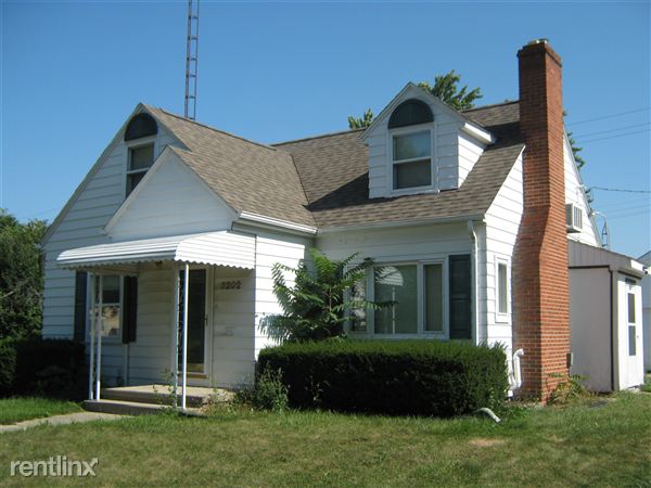 Primary Photo - 3202 Beecher Rd