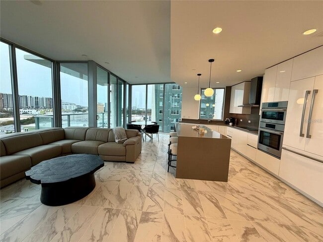 Foto del edificio - 777 3rd Ave N