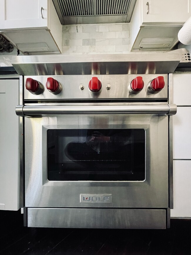 Wolf stove - 2039 New Hampshire Ave NW