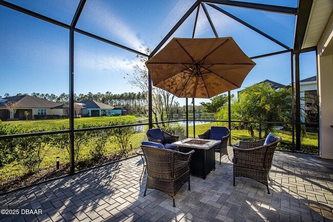 Foto del edificio - 225 St Somewhere Dr