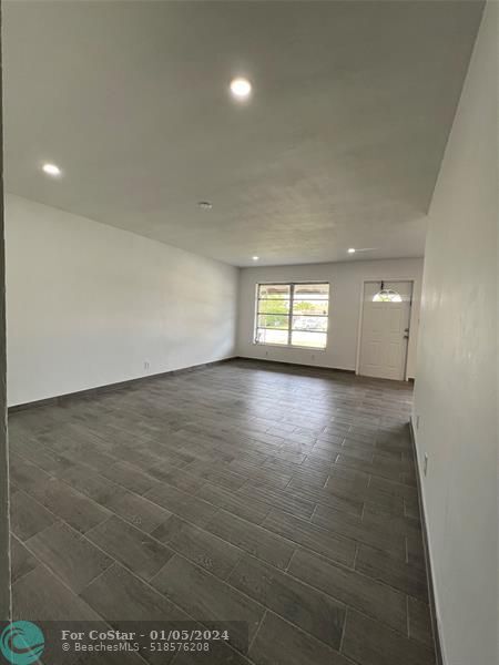 Building Photo - 350 NE 58th St