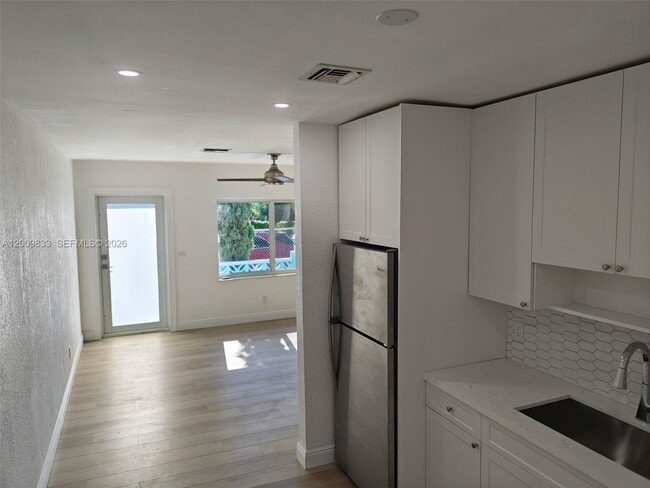 Building Photo - 11412 NW 11th Ave