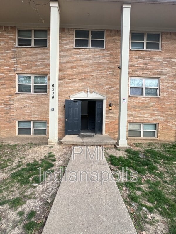 Building Photo - 6238 Eastridge Dr
