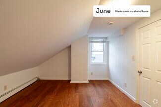 Building Photo - Private bedroom in 4 bed/4 bath Home