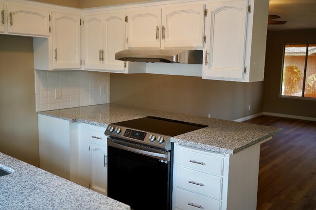 Foto del edificio - 520 W Sierra Ave