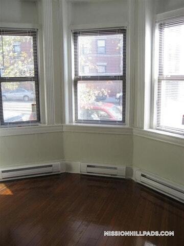 Building Photo - 887 Huntington Ave