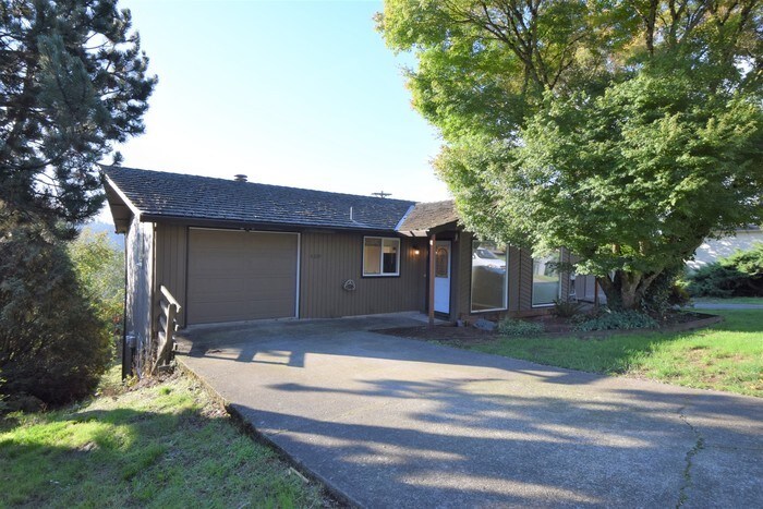 Primary Photo - Beautiful Duplex with Amazing Views