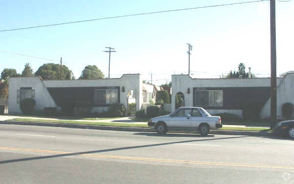 Building Photo - 16726-16732 Saticoy St