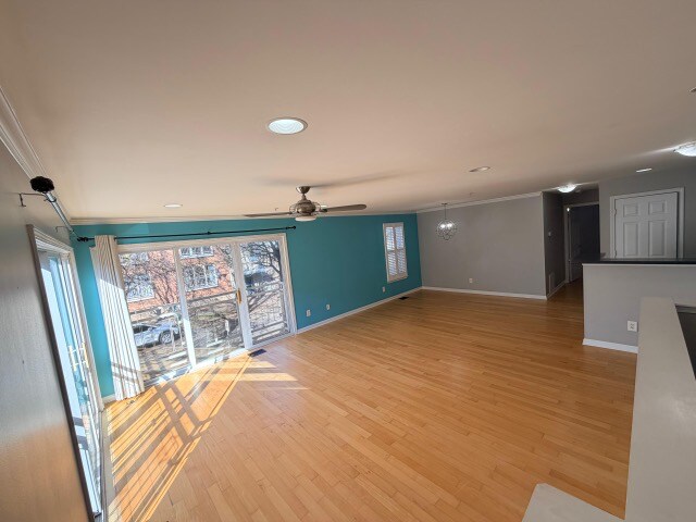 Foto del edificio - 607 Raphael Place