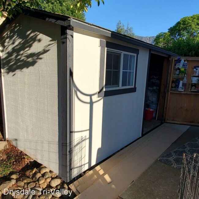 Building Photo - 4 br, 2.5 bath House - 720 Bloching Cir.