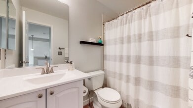 Building Photo - 4133 Lookout Dr