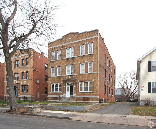 Building Photo - 142-144 Clark St