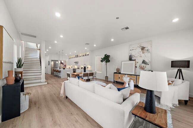 Foto del edificio - 406 E 33rd St