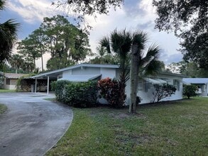 Building Photo - 2106 79th Ct