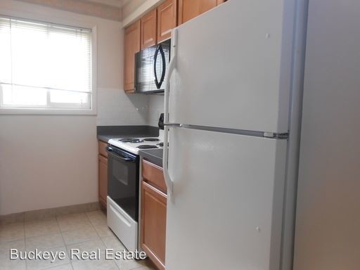 Building Photo - 1596 Highland St