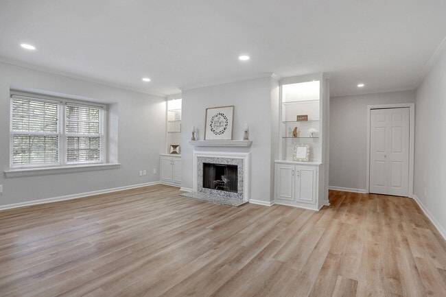 Photo - 60 Chaumont Square NW Apartment