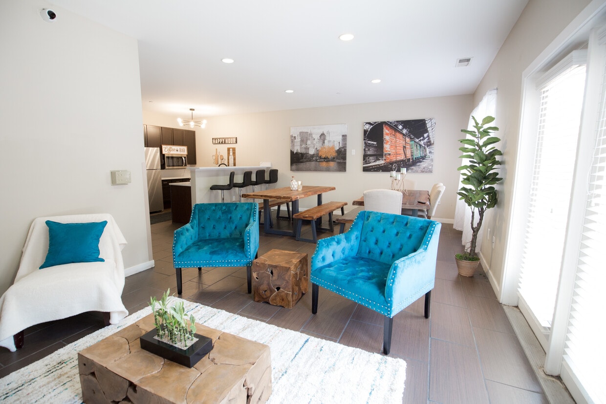 Primary Photo - The Quad