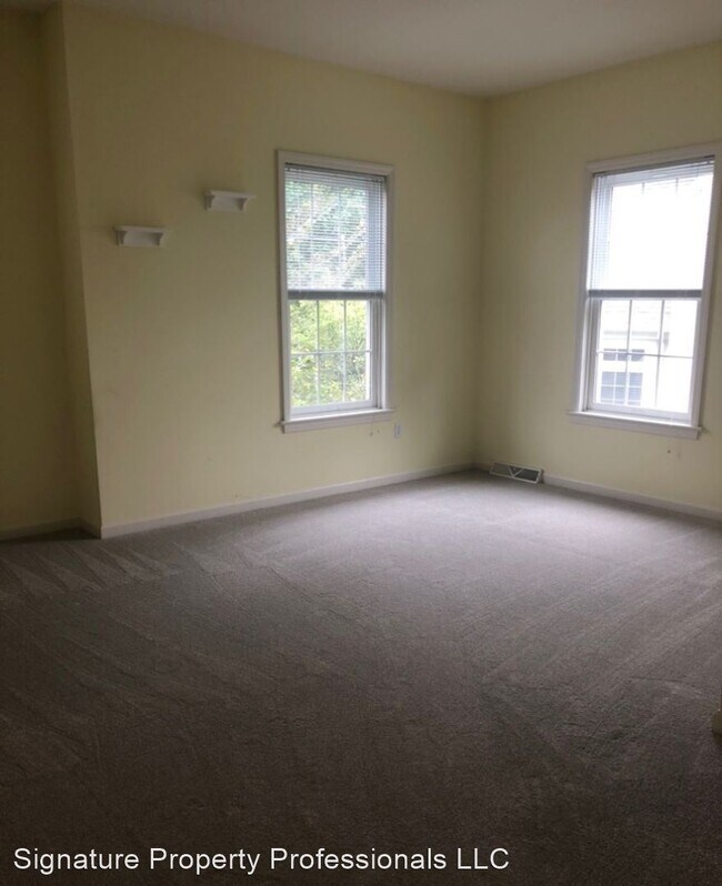 Building Photo - 3 br, 2.5 bath House - 7 Upper Green