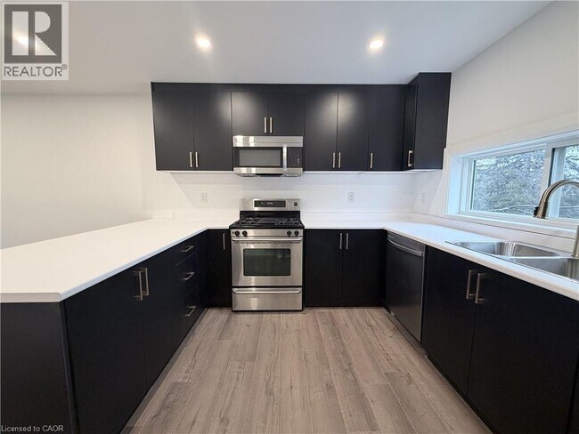 Photo du bâtiment - 184 Ottawa St S