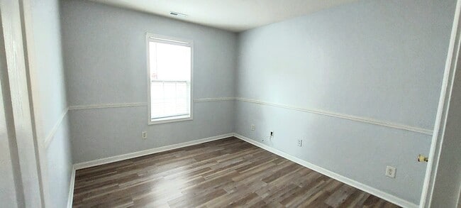 Foto del edificio - 13112 Planters Row Dr