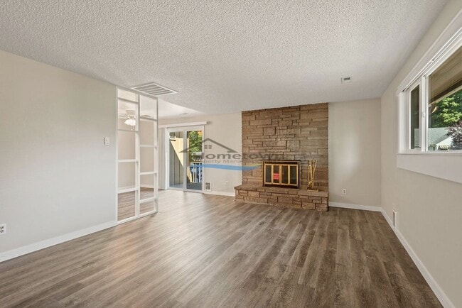 Building Photo - 342 W Davidson Ave