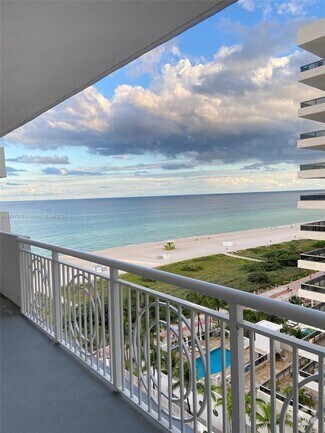 Building Photo - 5825 Collins Ave