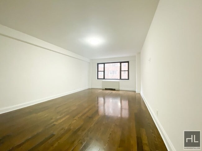 Building Photo - EAST 56 STREET