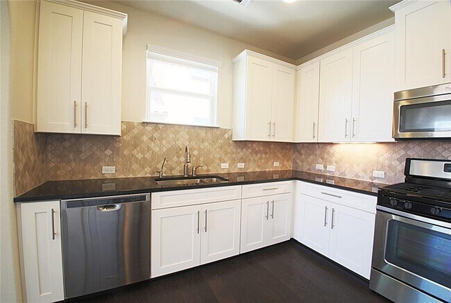 Building Photo - 12201 Terraza Cir
