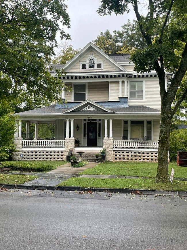 Building Photo - 1180 Grand Ave