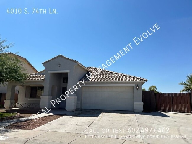 Building Photo - Large Lot with RV Gate
