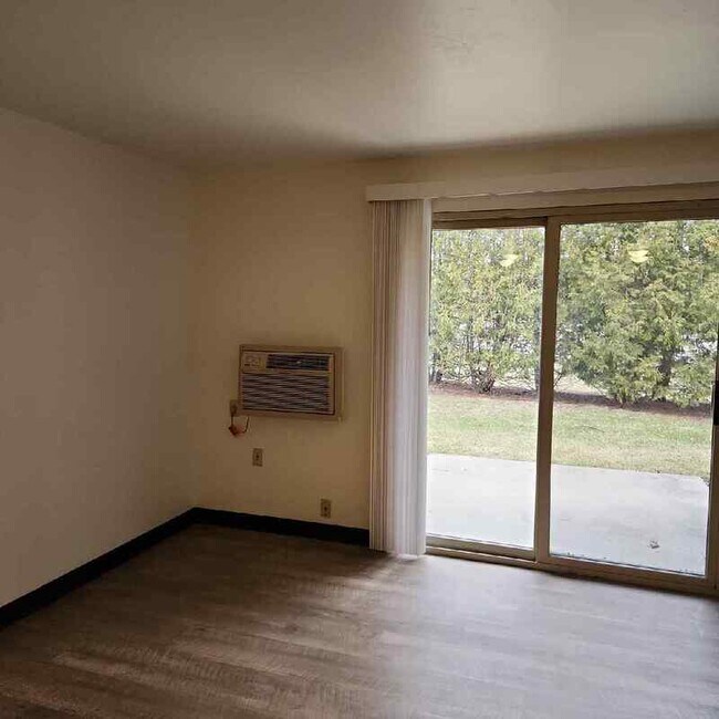 Foto del edificio - 377 Prairie Ln