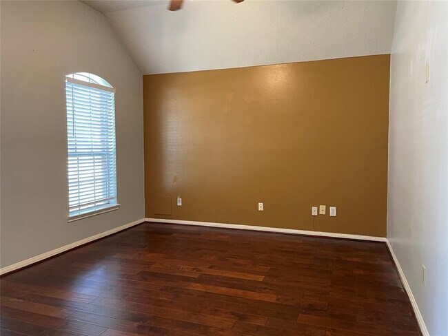 Building Photo - 14115 Berrington Dr