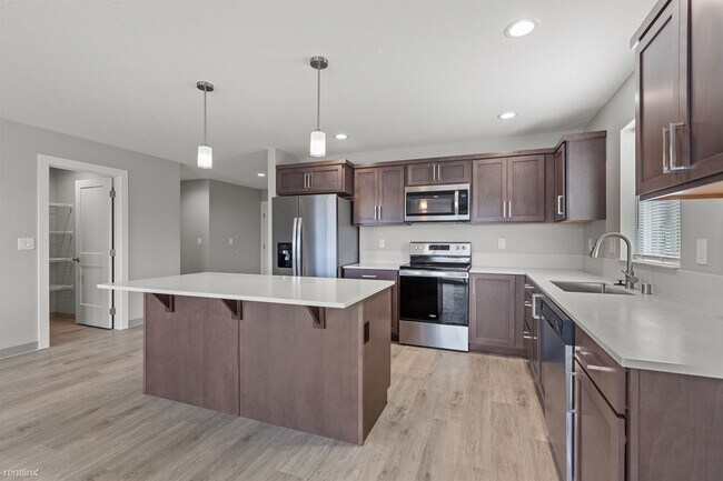 Building Photo - 3 br, 2 bath Duplex - 1504 Bell Street