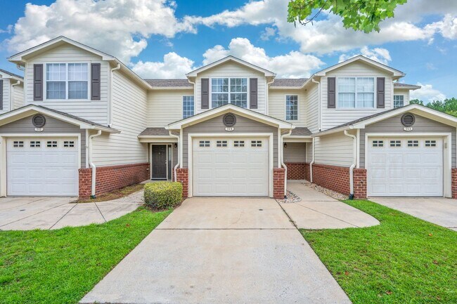 Foto del edificio - 2 Bedroom Townhouse in Crestview!