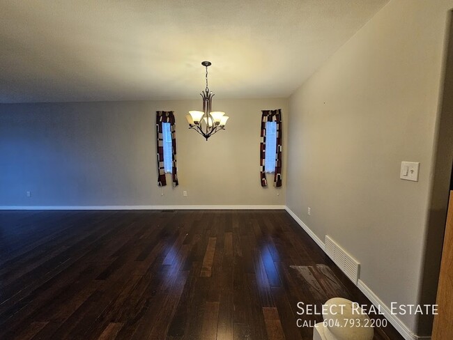 Building Photo - 5530-5530 Teskey Rd