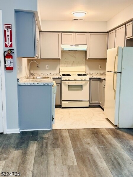 Foto del edificio - 128 Brookdale Ave