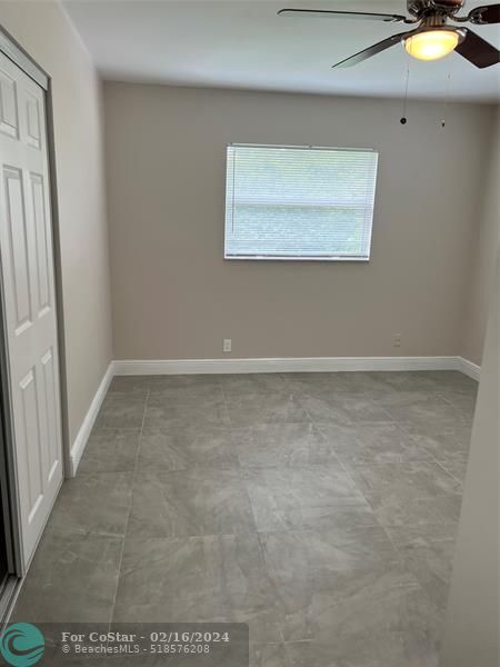 Building Photo - 4320 Coral Springs Dr