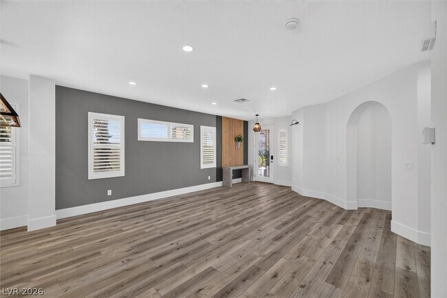 Foto del edificio - 151 Sandy Bunker Ln
