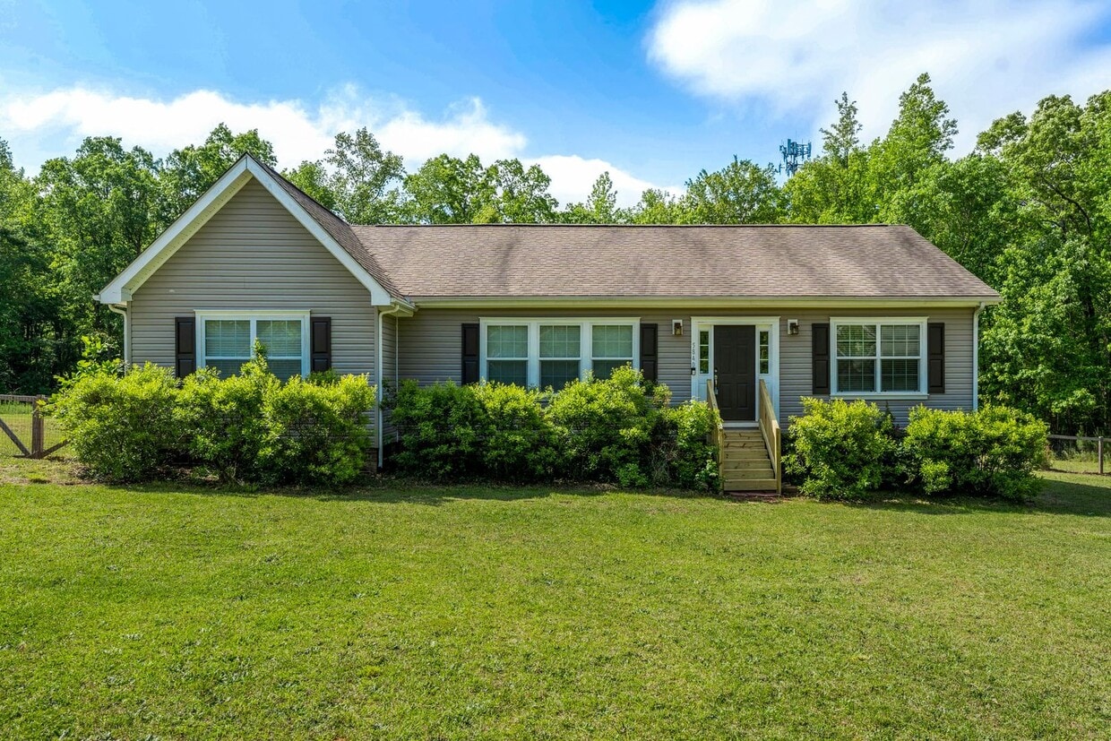 5840 Running Well Ln, Raleigh, NC 27606 House Rental in Raleigh, NC
