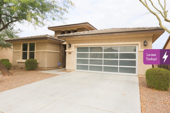 Building Photo - 1528 E Kingbird Dr
