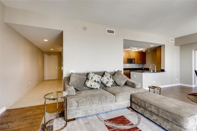 Building Photo - 200 W Sahara Ave