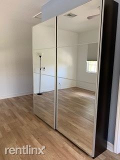 Building Photo - 1 br, 1 bath Townhome - 567 Dakota Drive