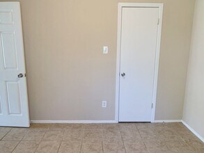 Building Photo - 7435 Misty Morning Dr