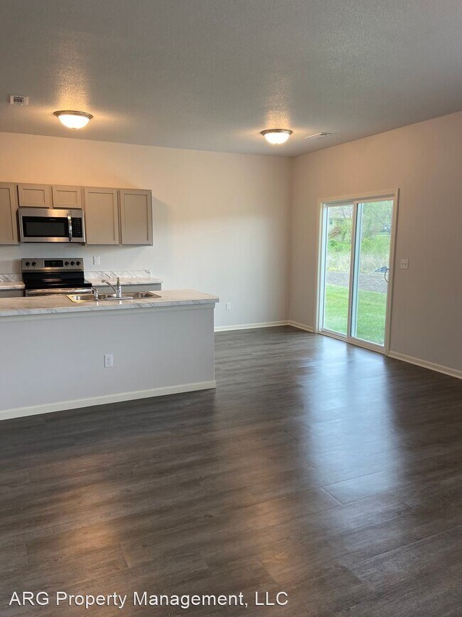 Foto del edificio - 3 br, 2.5 bath House - 21555 Franklin Court