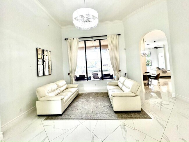 Foto del edificio - 3505 Turenne Way