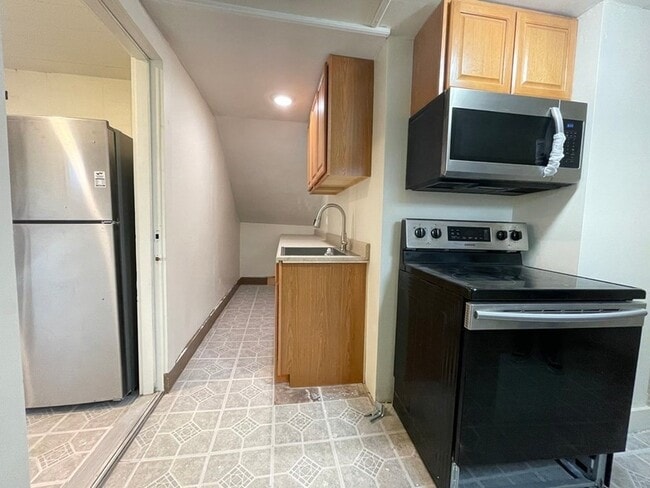 Building Photo - 4 Underwood Ct