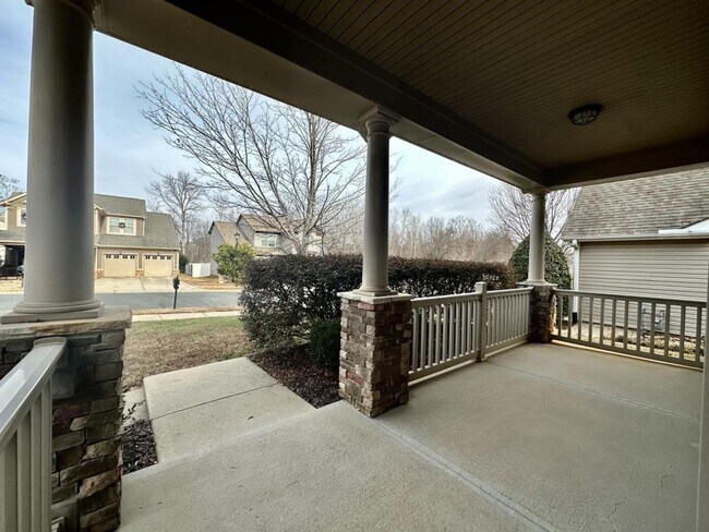 Foto del edificio - 4531 Hubbard Falls Dr